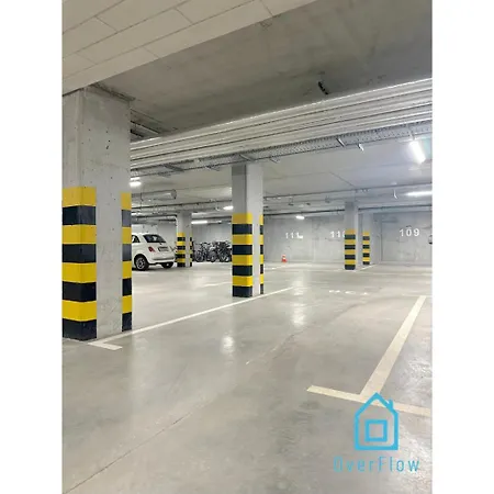 Апартаменты White *